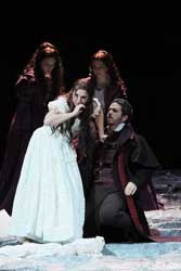 Silvia Della Benedetta e Giorgio Caoduro in Lucia di Lammermoor di Gaetano Donizetti in scena al Teatro Verdi di Trieste - Stagione Lirica 2011