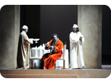 da sinistra Paolo Bordogna (Il signor La Rocca), Guido Loconsolo (Il cavaliere di Belfiore), Andrea Porta (Il barone di Kelbar)
 - Un Giorno di Regno di Giuseppe Verdi - Teatro Regio di Parma 2010