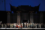 Il boia affila la lama nella Turandot di Giacomo Puccini al Festival Puccini di Torre del lago 2009 - Foto di Aldo Umicini per gentile concessione del Festival Puccini